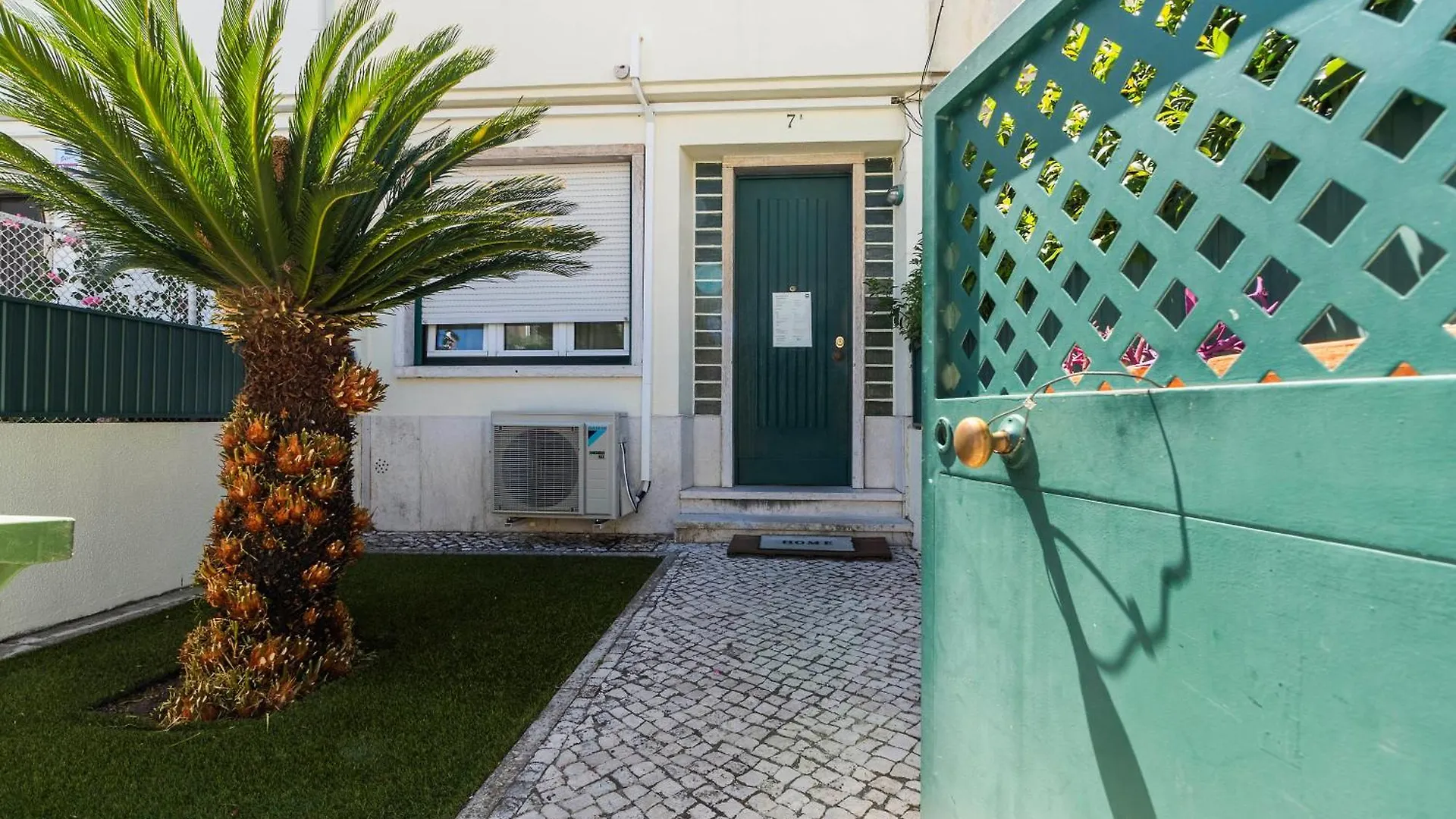 *** Guest house Nesha Guesthouse Lisbon Portugal