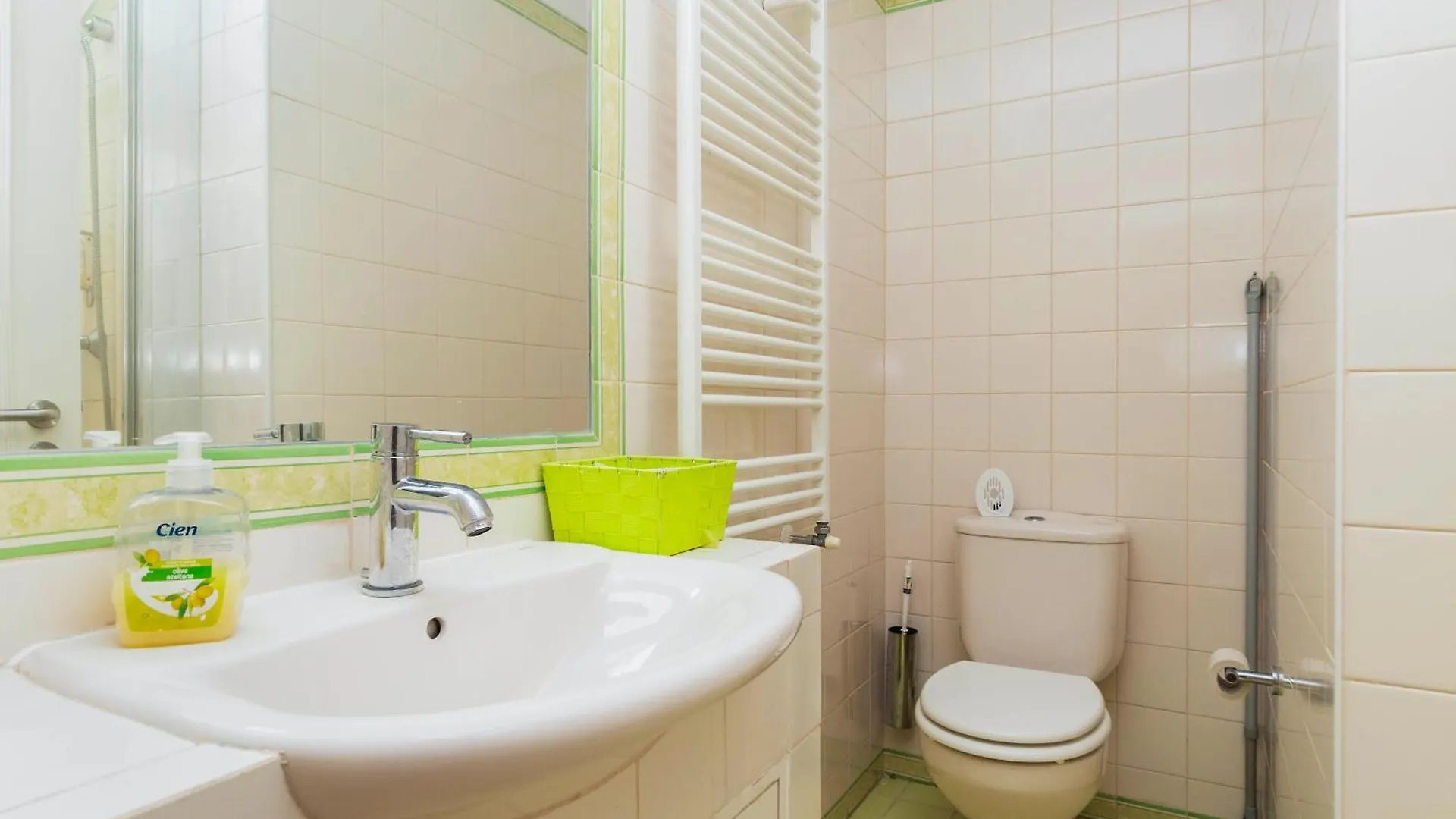 Nesha Guesthouse Lisbon Guest house