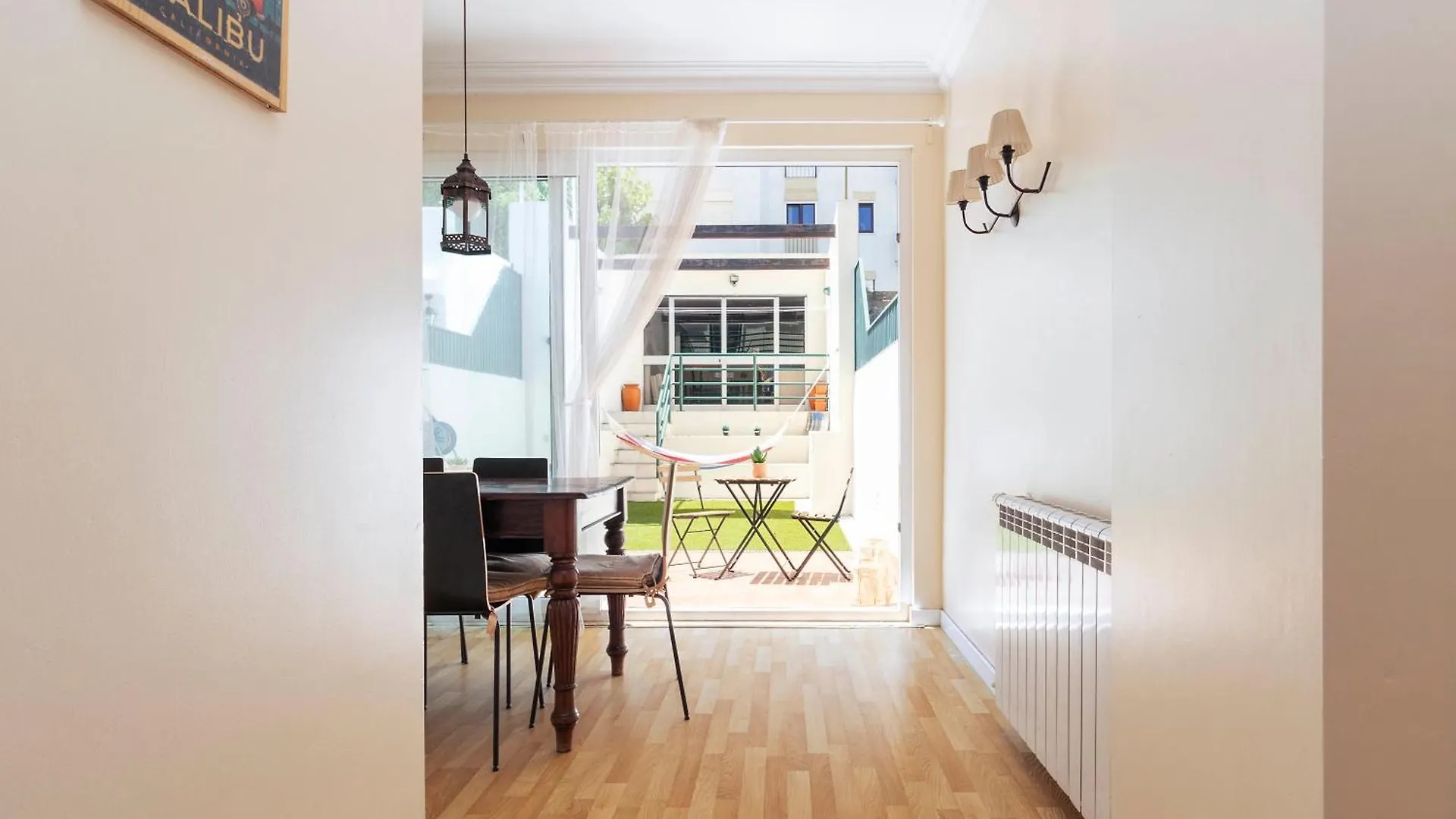 Nesha Guesthouse Lisbon 3*,