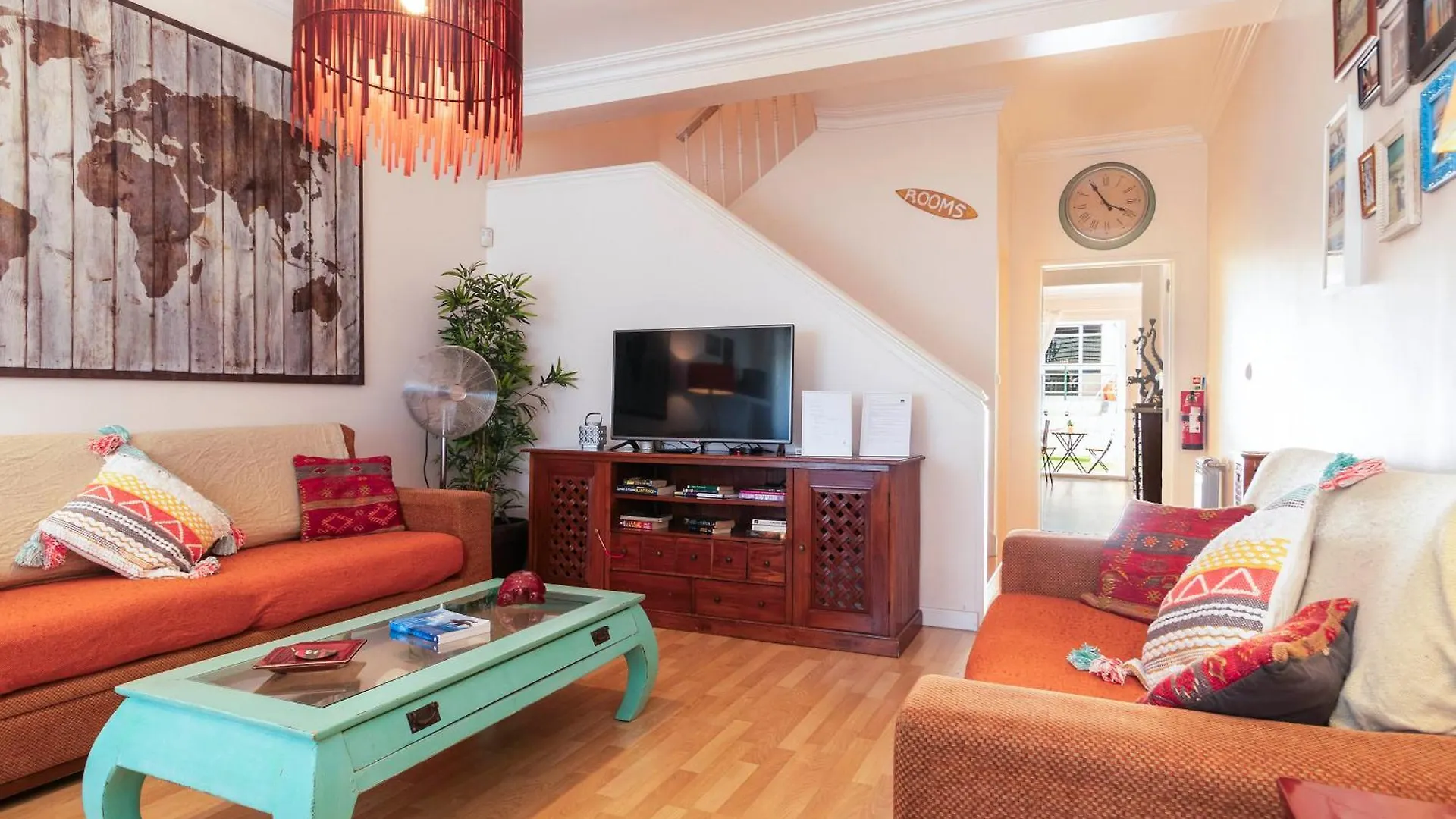 Nesha Guesthouse Lisboa بيت ضيافة